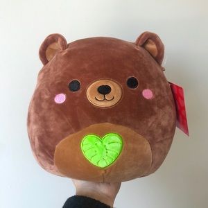 Squishmallows 8” Valentine Monstera Leaf Heart Omar The Bear